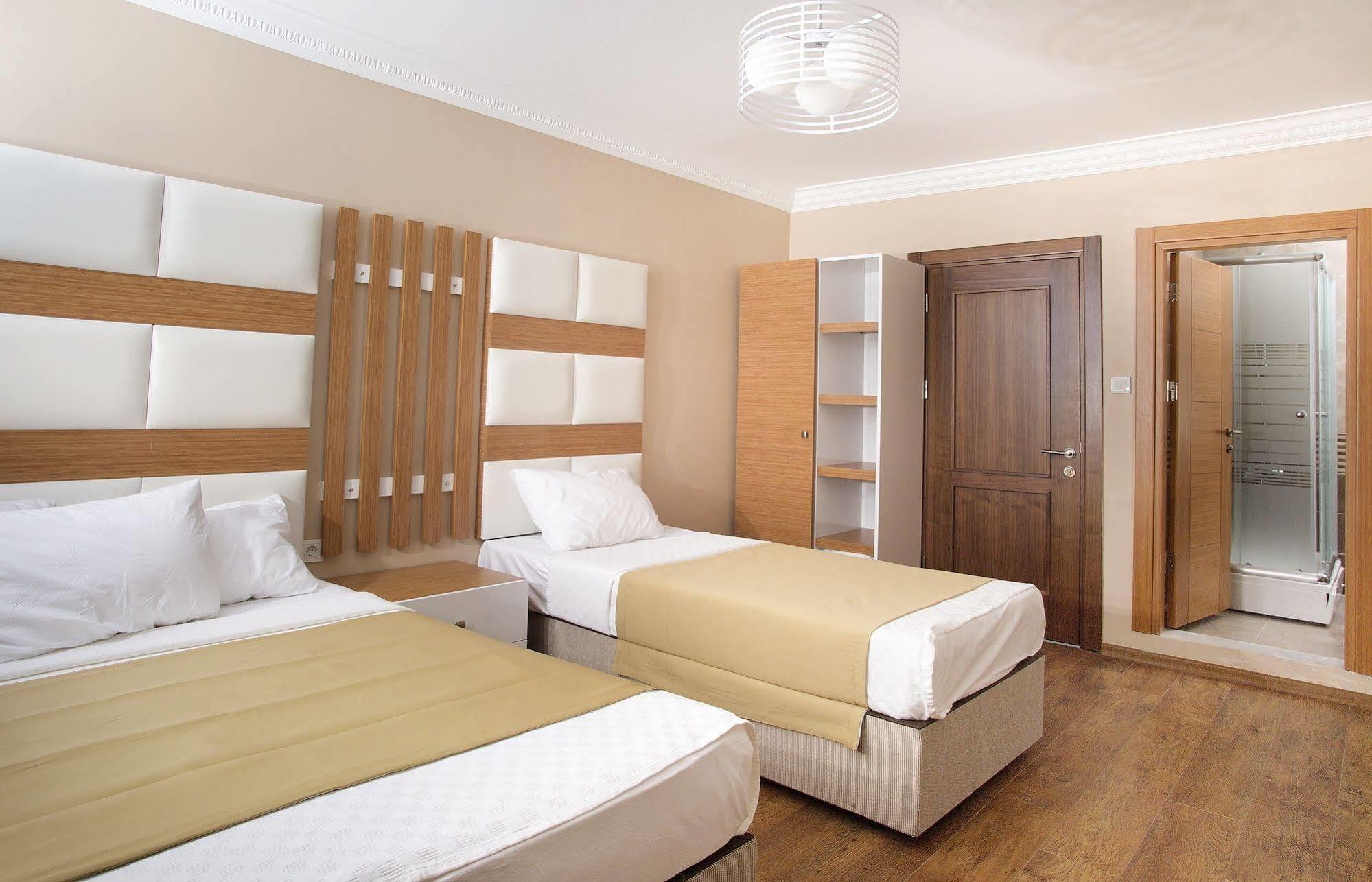 La Pazza Suites Istanbul Exterior photo